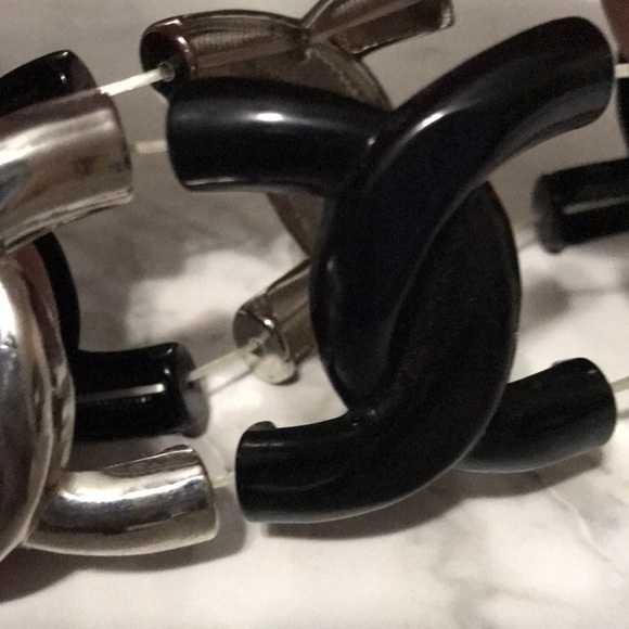 Black and Silver Link Bracelet - Picture 5 of 5